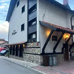 Pensión Raffe Dobrinishte
