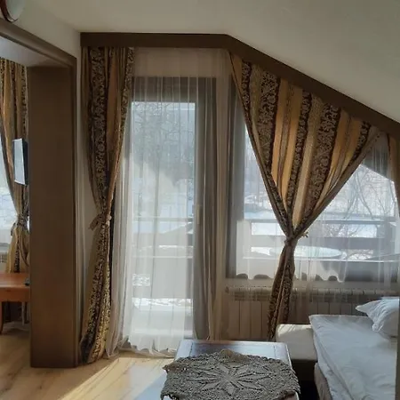 拉菲旅馆 招待所 4*