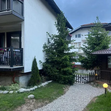 Casa de hóspedes Raffe Dobrinishte