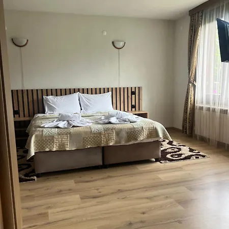 招待所 拉菲旅馆