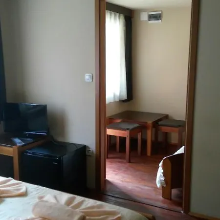 拉菲旅馆 多布里尼什特