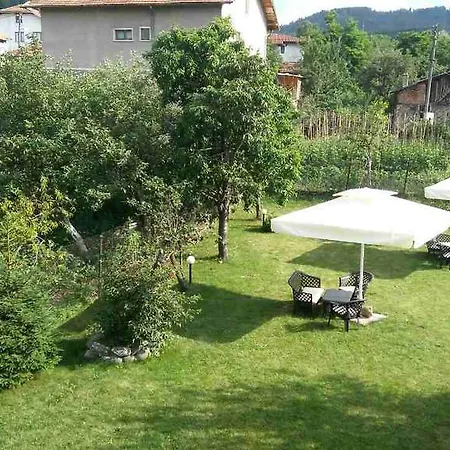 Casa de hóspedes Raffe Dobrinishte